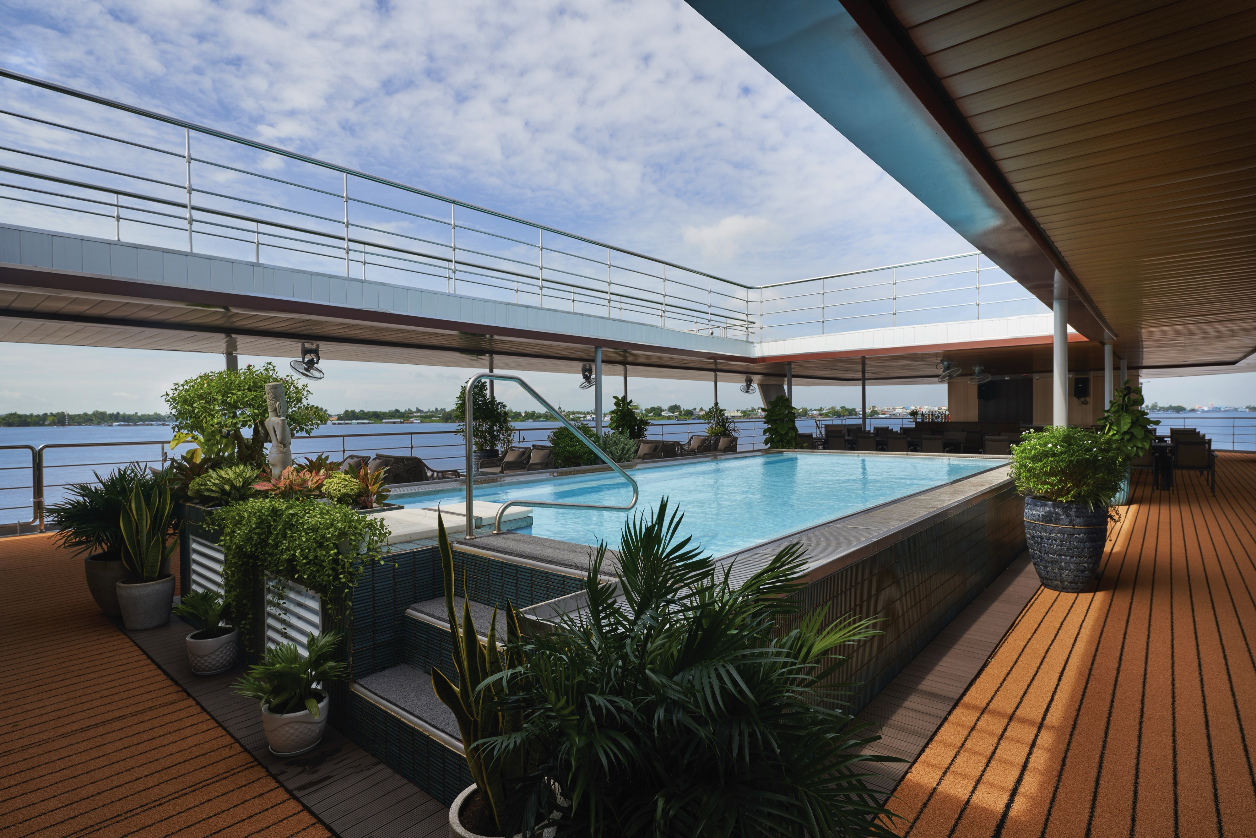 Mekong Serenity - Swimming Pool & Alfresco Café